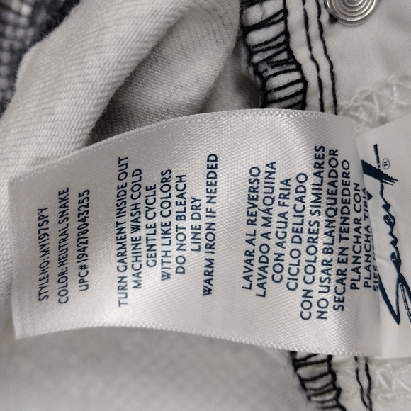 SEVEN7 Tummy Less Gray Snakeskin Print Five Pocket High Rise Skinny Leg Jean - Picture 10 of 15